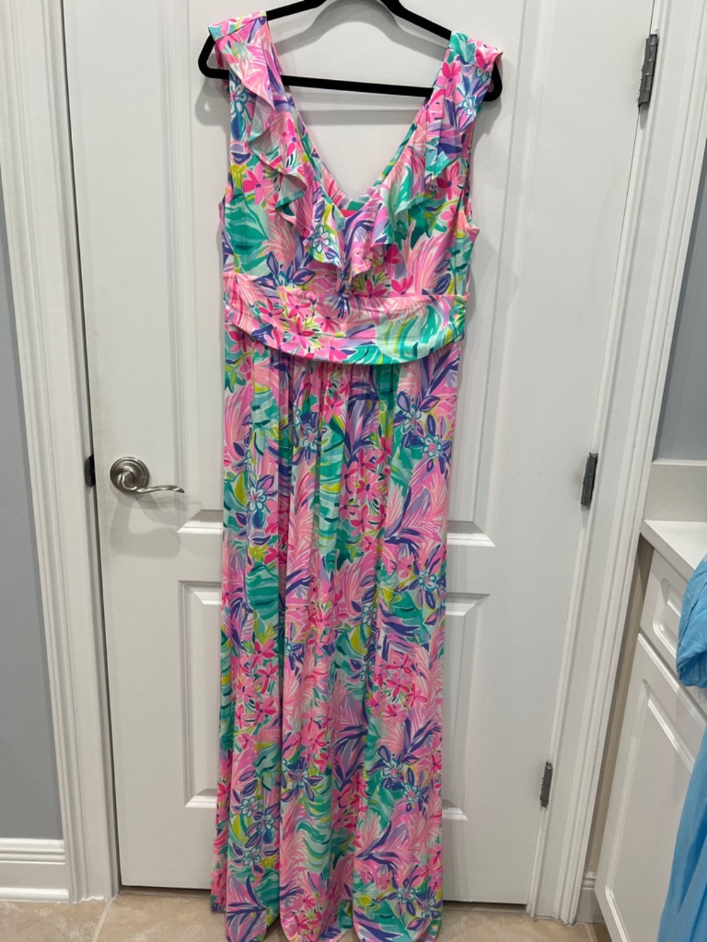 It was all a Dream🩷Lilly Pulitzer Pink Tropical Floral Ruffle V-Neck Maxi Dress